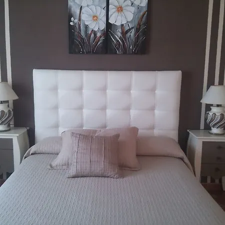 Vega De Cazalla Hotell 2*