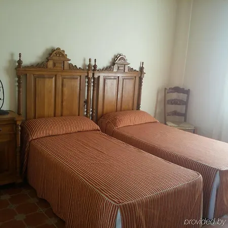 Hotel Vega De Cazalla 2*